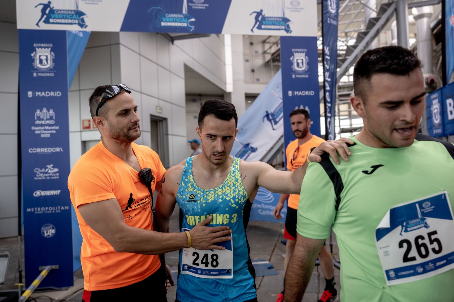 Todas las fotos de la Carrera Vertical Torre Emperador Castellana   @vsmphotoevents  08295