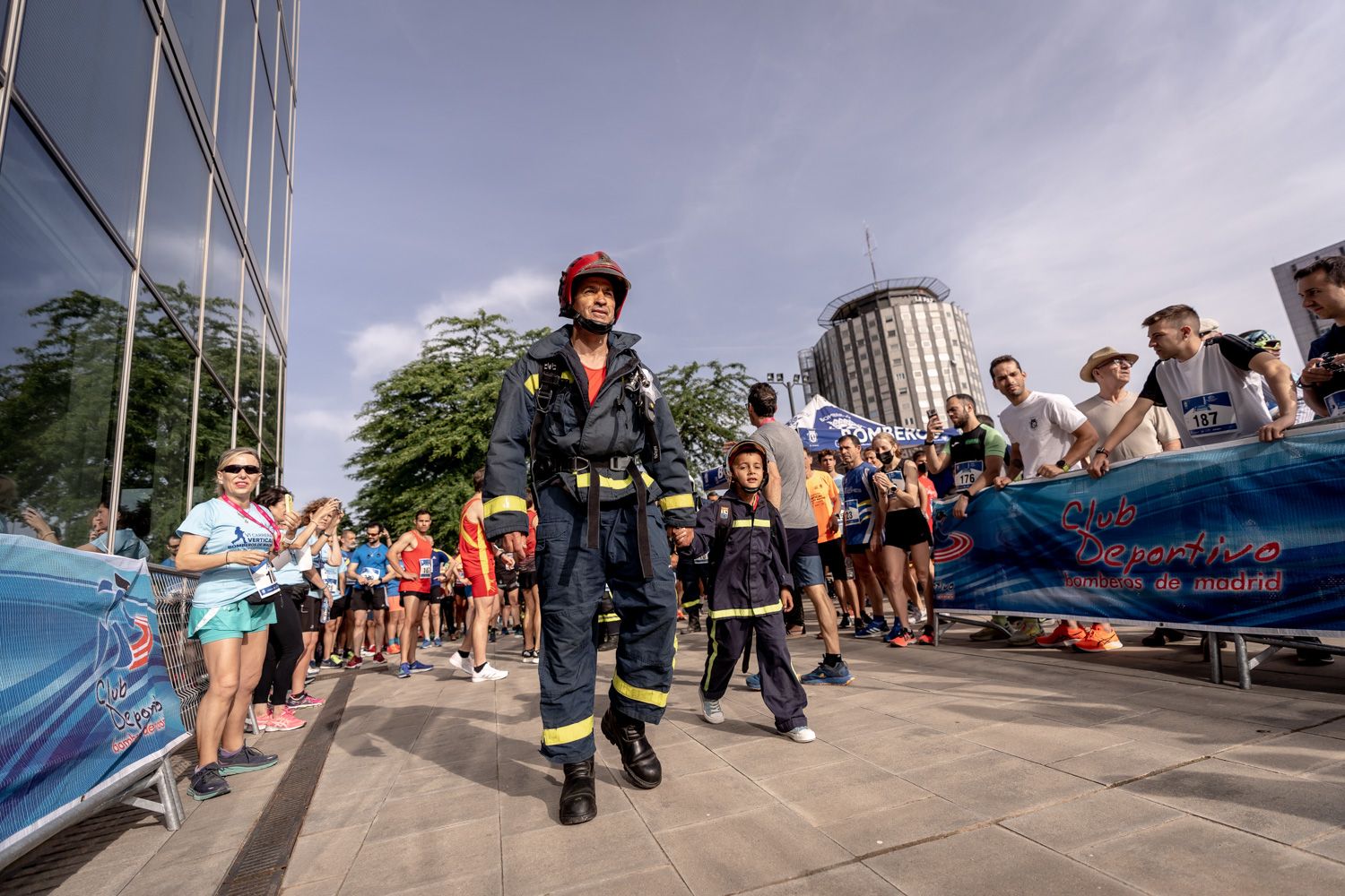 Todas las fotos de la Carrera Vertical Torre Emperador Castellana   @vsmphotoevents  07930