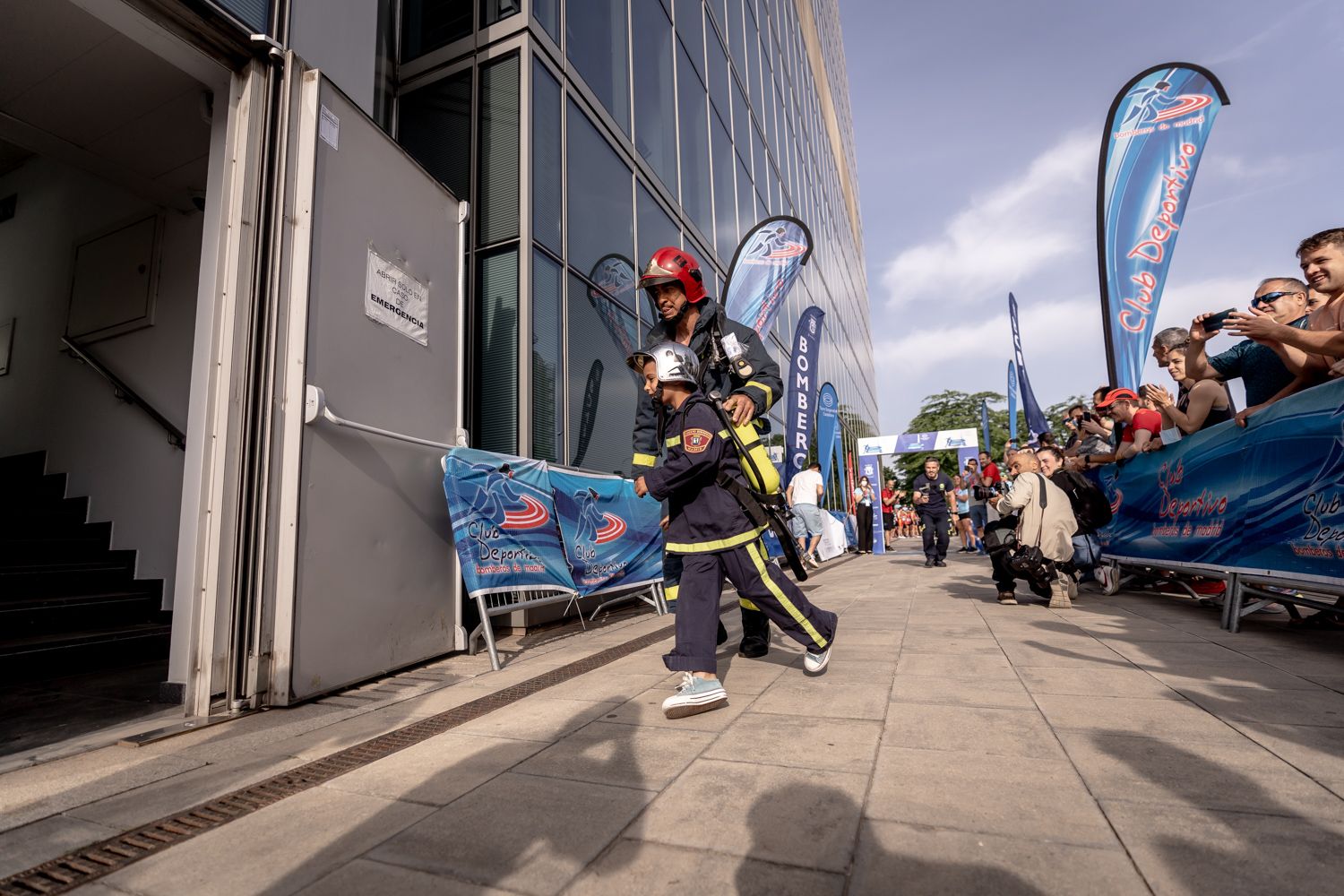 Todas las fotos de la Carrera Vertical Torre Emperador Castellana   @vsmphotoevents  07943