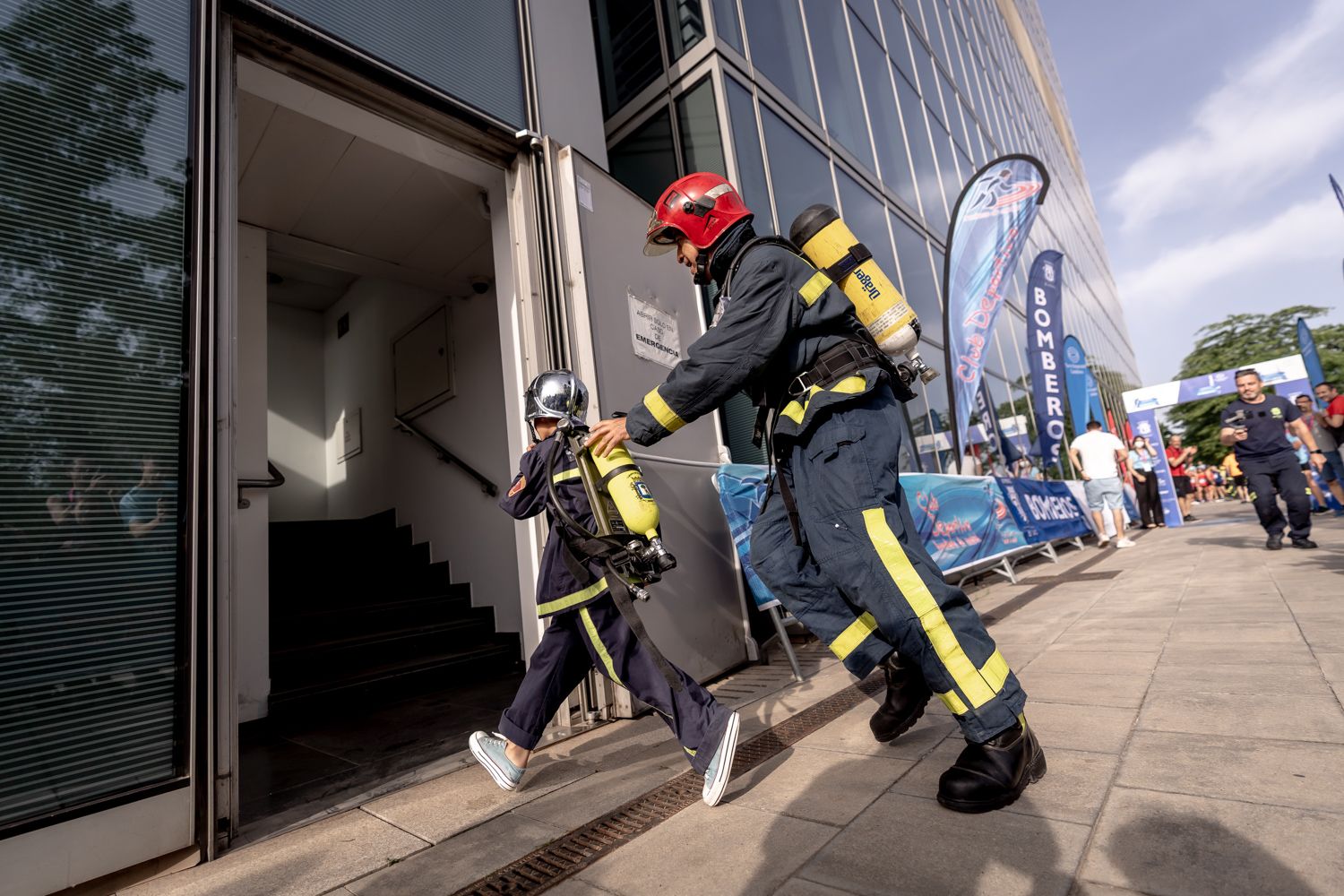 Todas las fotos de la Carrera Vertical Torre Emperador Castellana   @vsmphotoevents  07948