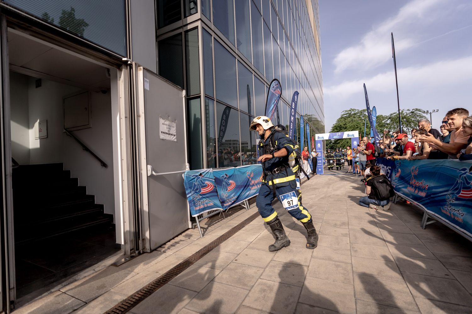 Todas las fotos de la Carrera Vertical Torre Emperador Castellana   @vsmphotoevents  07961