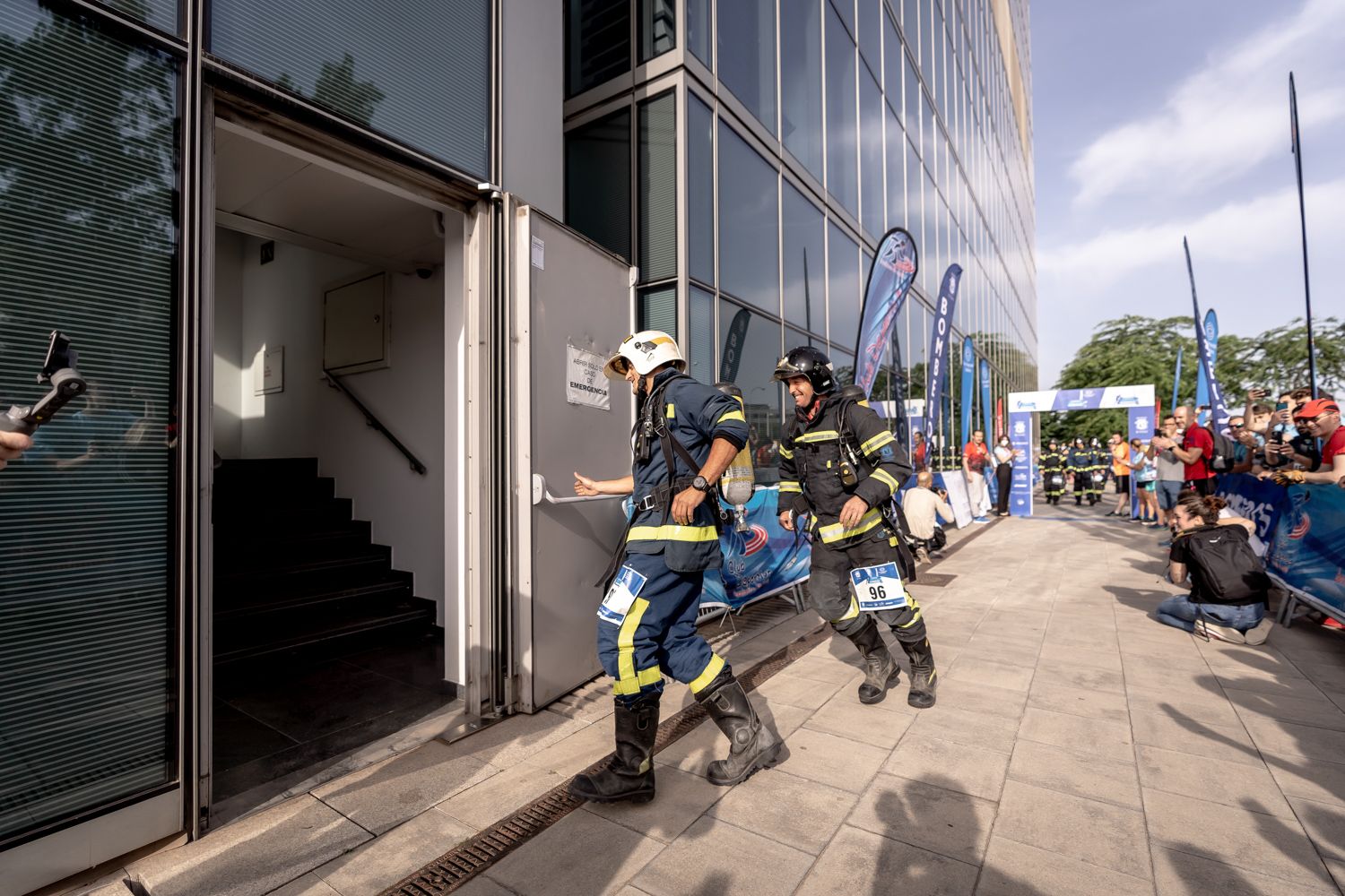 Todas las fotos de la Carrera Vertical Torre Emperador Castellana   @vsmphotoevents  07964