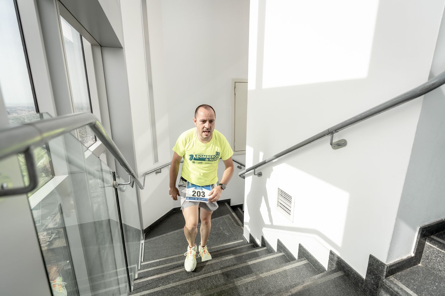 Todas las fotos de la Carrera Vertical Torre Emperador Castellana   @vsmphotoevents  08324