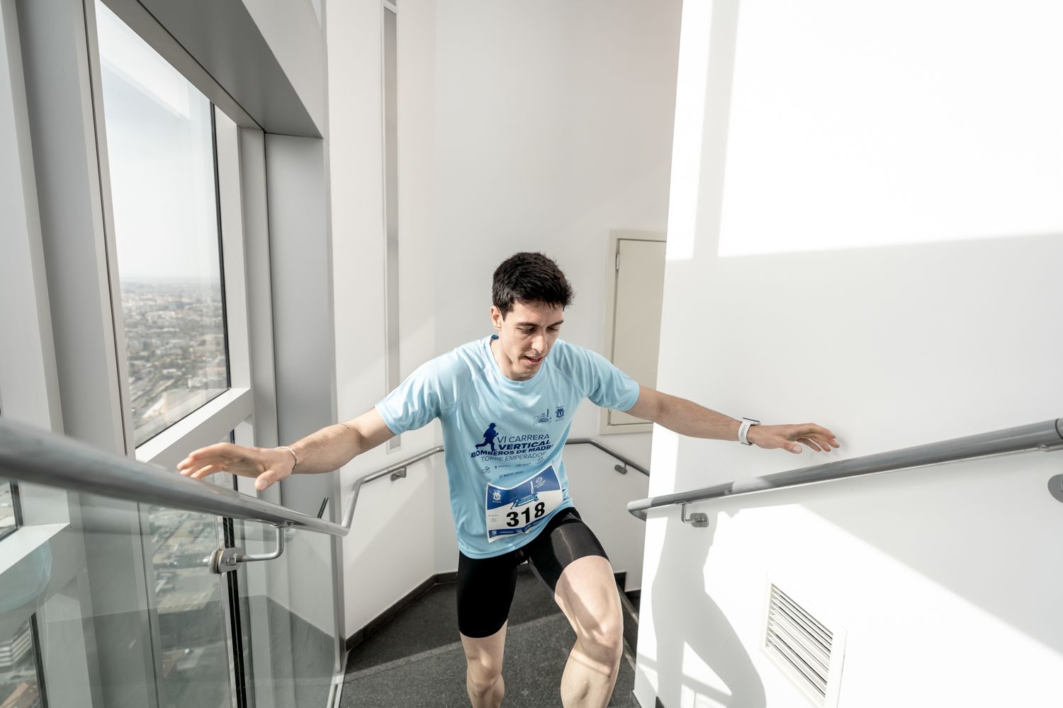Todas las fotos de la Carrera Vertical Torre Emperador Castellana   @vsmphotoevents  08331