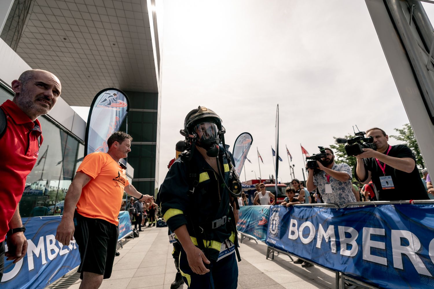 Todas las fotos de la Carrera Vertical Torre Emperador Castellana   @vsmphotoevents  03145
