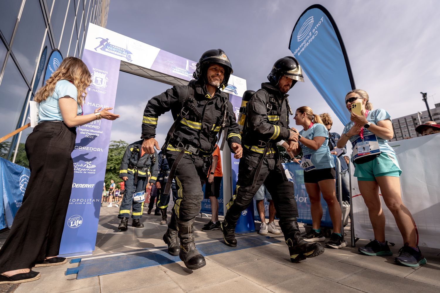 Todas las fotos de la Carrera Vertical Torre Emperador Castellana   @vsmphotoevents  07992