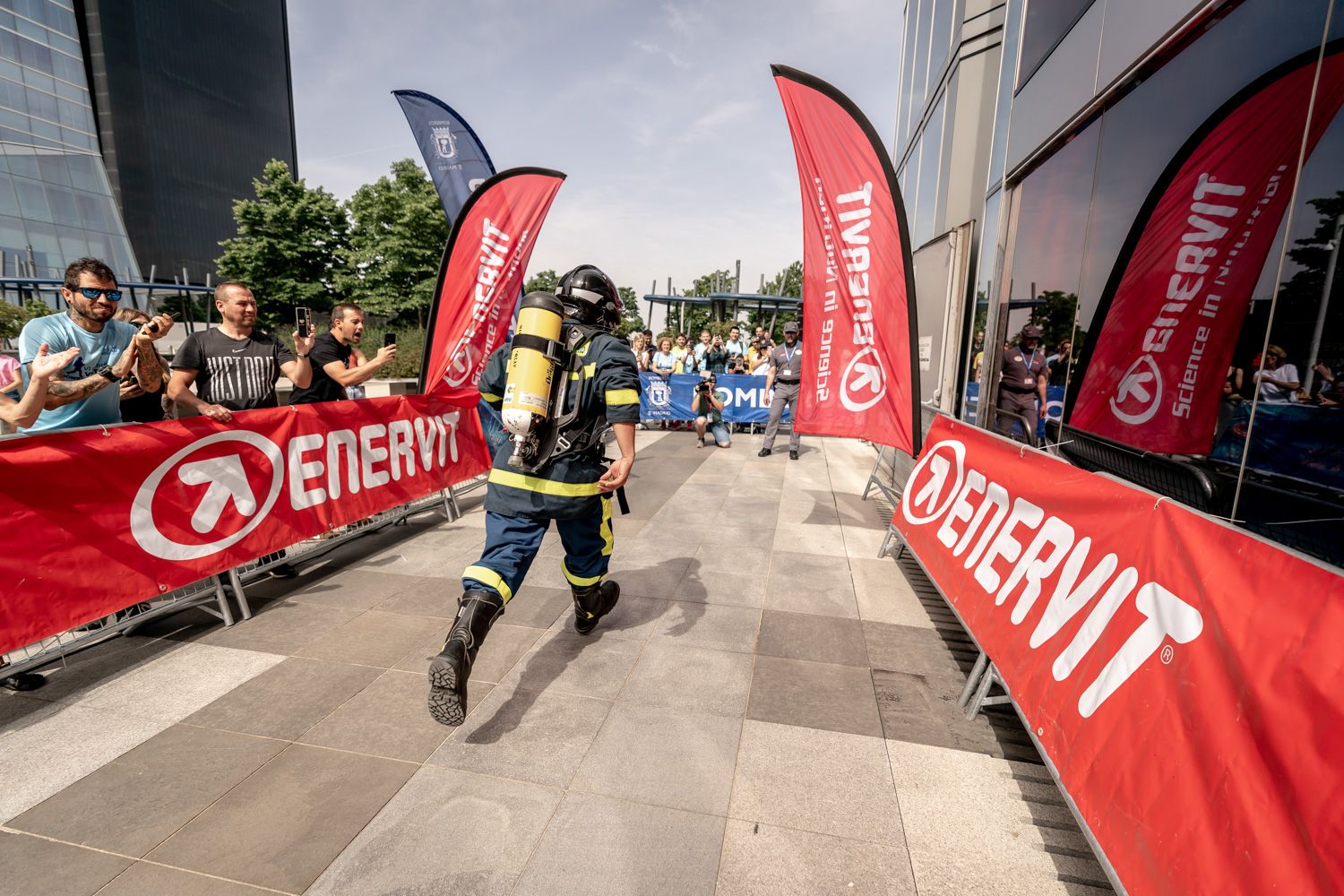 Todas las fotos de la Carrera Vertical Torre Emperador Castellana   @vsmphotoevents  03173