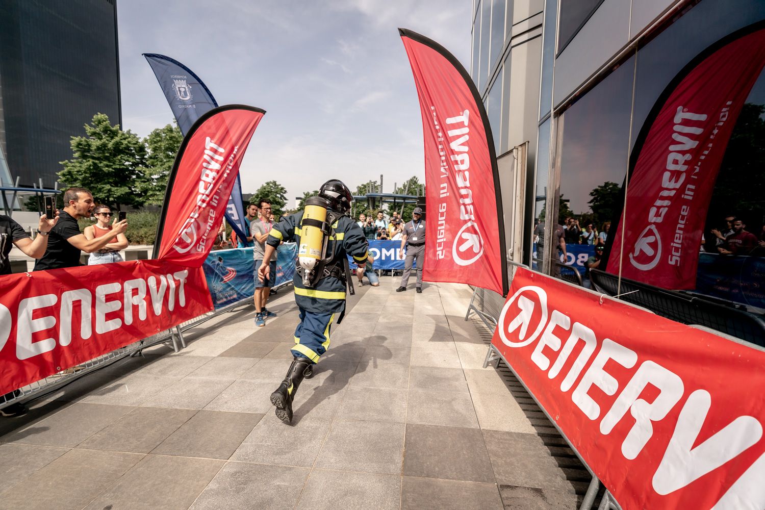 Todas las fotos de la Carrera Vertical Torre Emperador Castellana   @vsmphotoevents  03179
