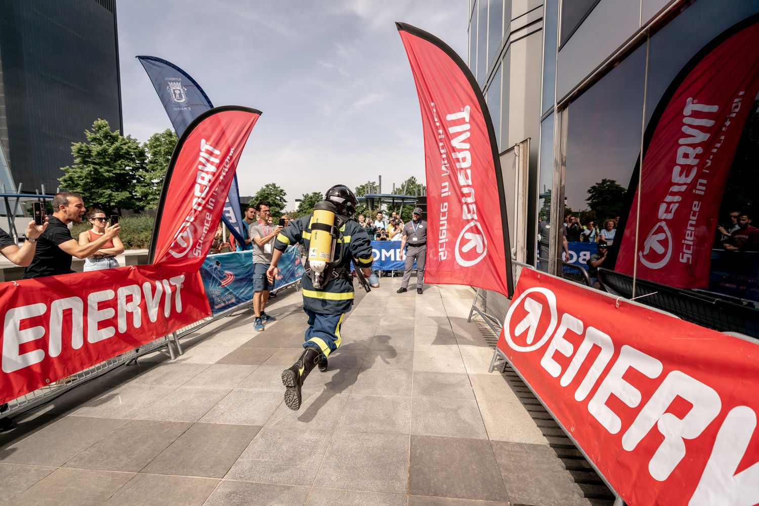 Todas las fotos de la Carrera Vertical Torre Emperador Castellana   @vsmphotoevents  03180