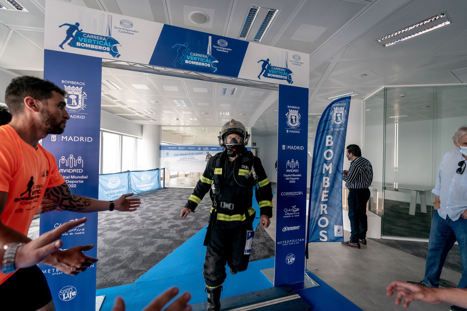 Todas las fotos de la Carrera Vertical Torre Emperador Castellana   @vsmphotoevents  03904