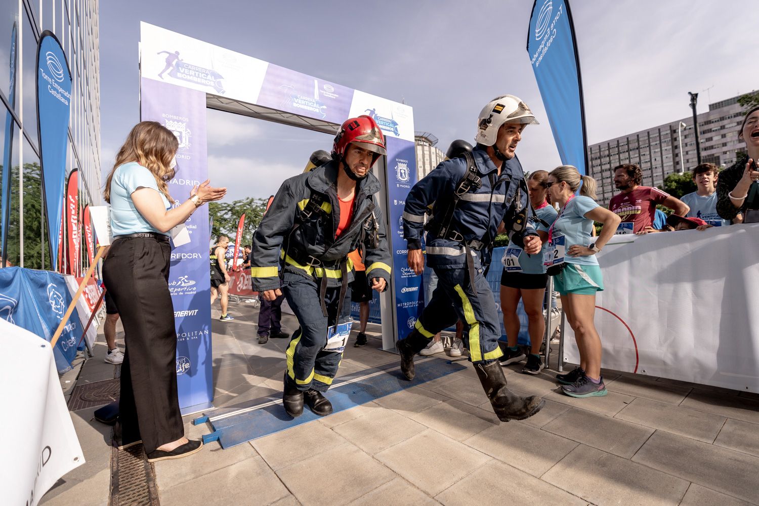 Todas las fotos de la Carrera Vertical Torre Emperador Castellana   @vsmphotoevents  08012