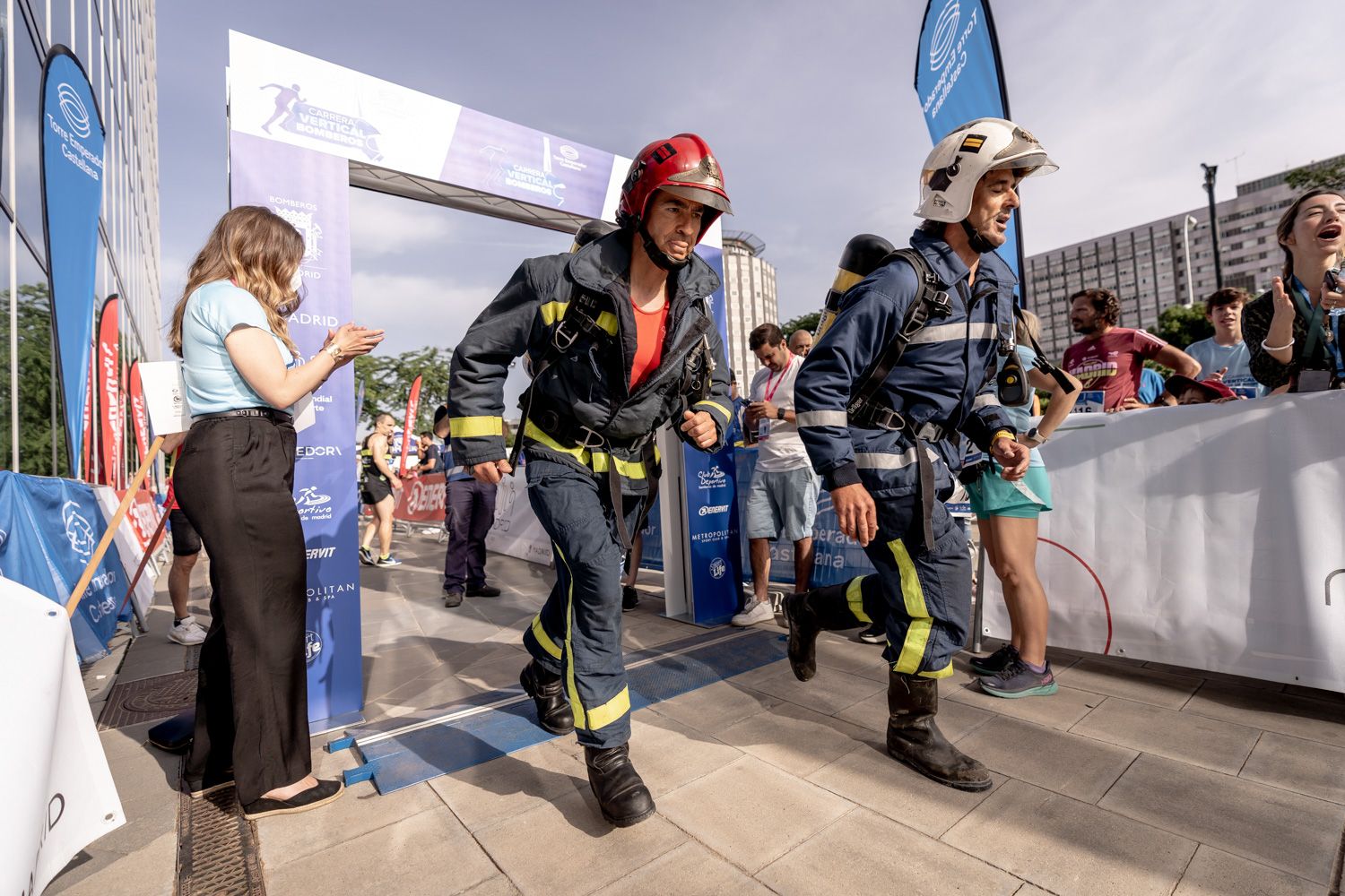 Todas las fotos de la Carrera Vertical Torre Emperador Castellana   @vsmphotoevents  08013