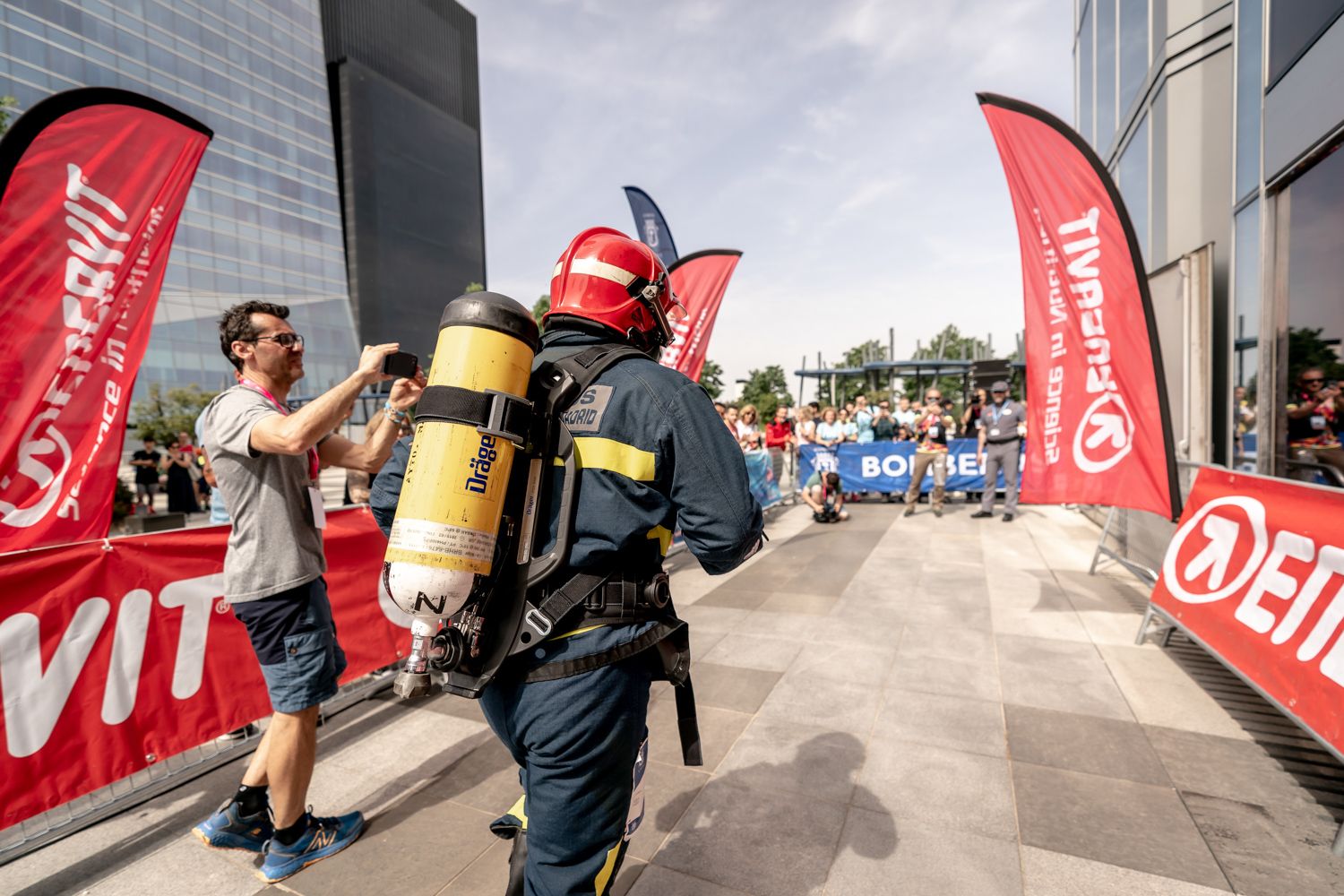 Todas las fotos de la Carrera Vertical Torre Emperador Castellana   @vsmphotoevents  03228