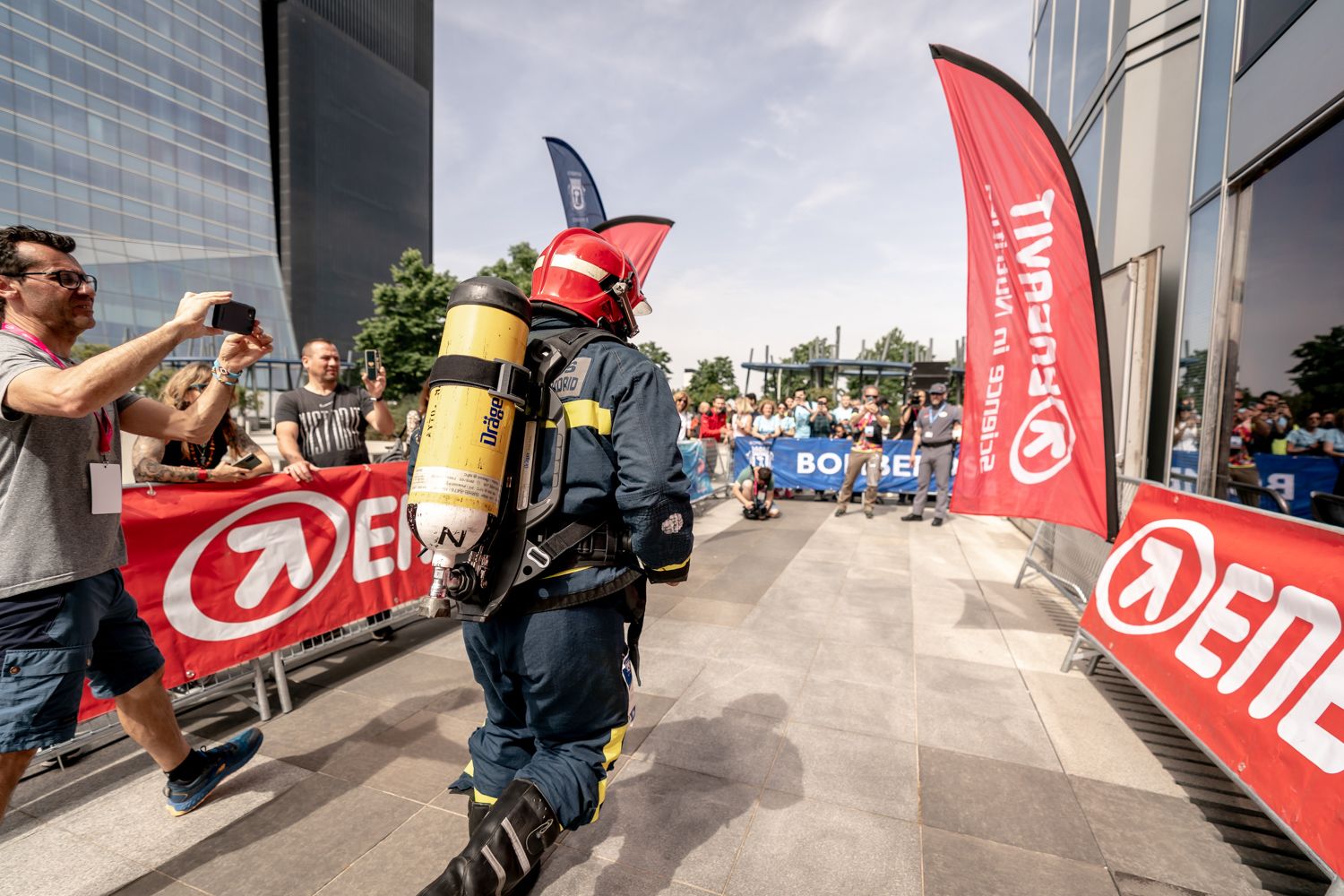 Todas las fotos de la Carrera Vertical Torre Emperador Castellana   @vsmphotoevents  03232