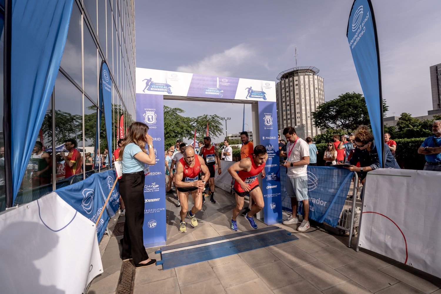Todas las fotos de la Carrera Vertical Torre Emperador Castellana   @vsmphotoevents  08032