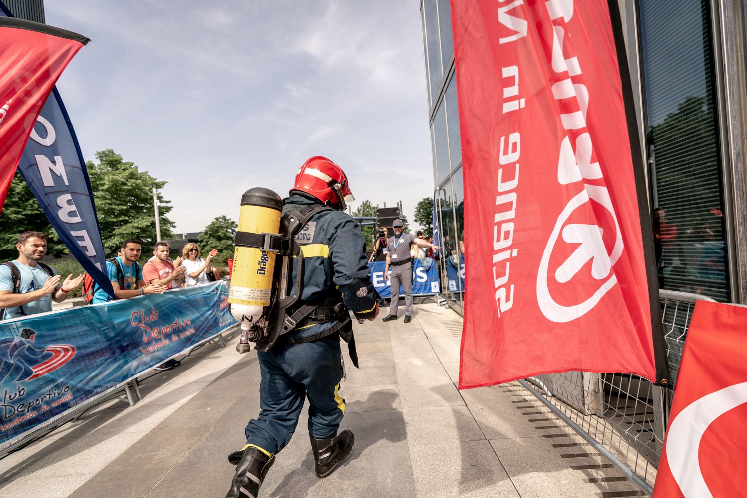 Todas las fotos de la Carrera Vertical Torre Emperador Castellana   @vsmphotoevents  03248