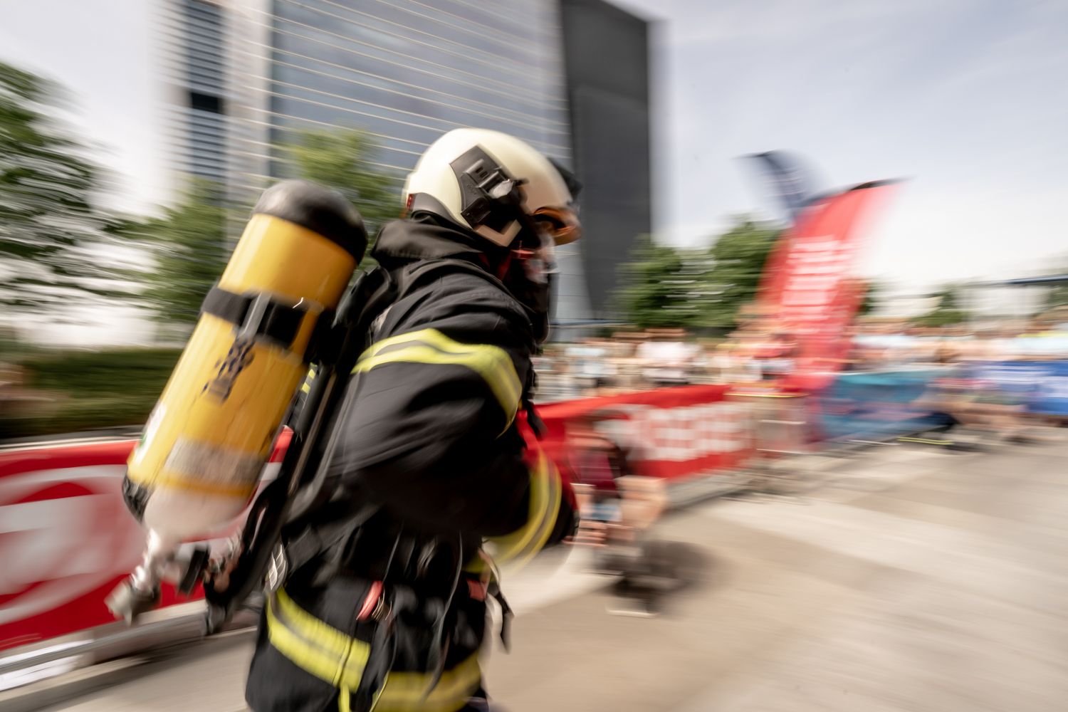 Todas las fotos de la Carrera Vertical Torre Emperador Castellana   @vsmphotoevents  03290