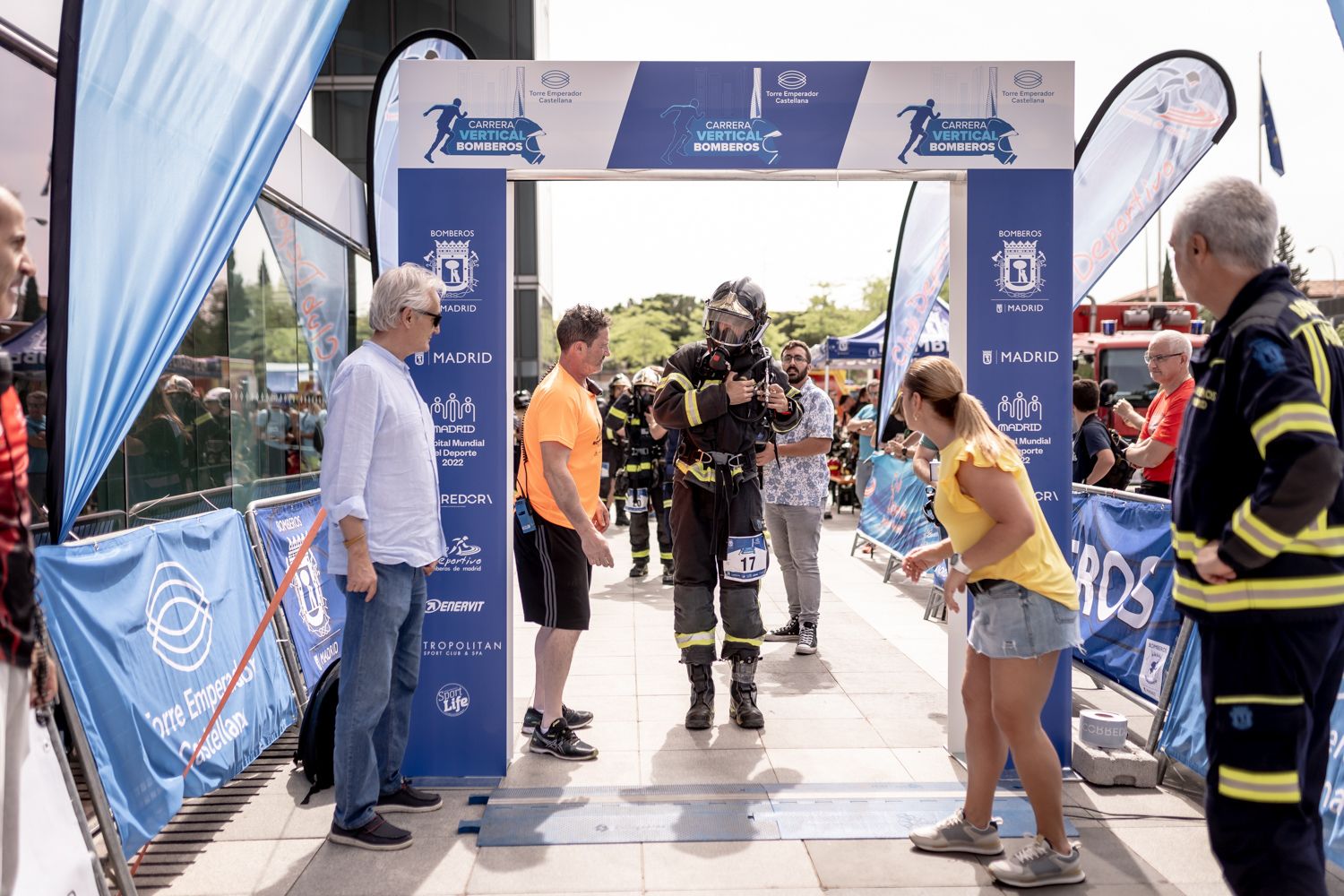 Todas las fotos de la Carrera Vertical Torre Emperador Castellana   @vsmphotoevents  08745