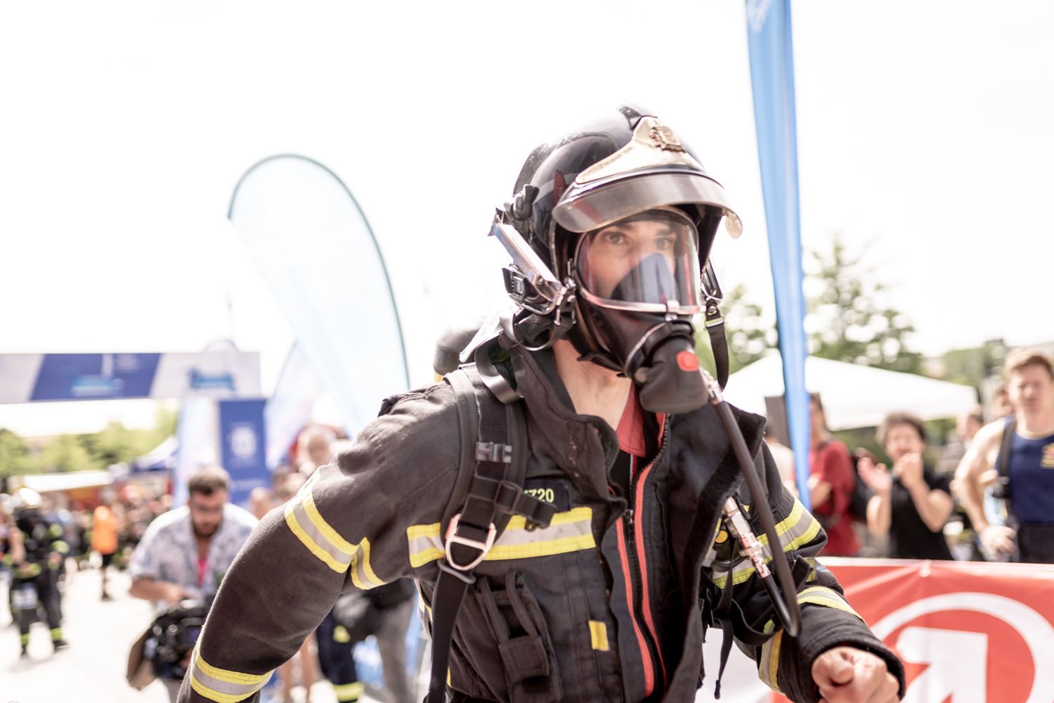 Todas las fotos de la Carrera Vertical Torre Emperador Castellana   @vsmphotoevents  08770