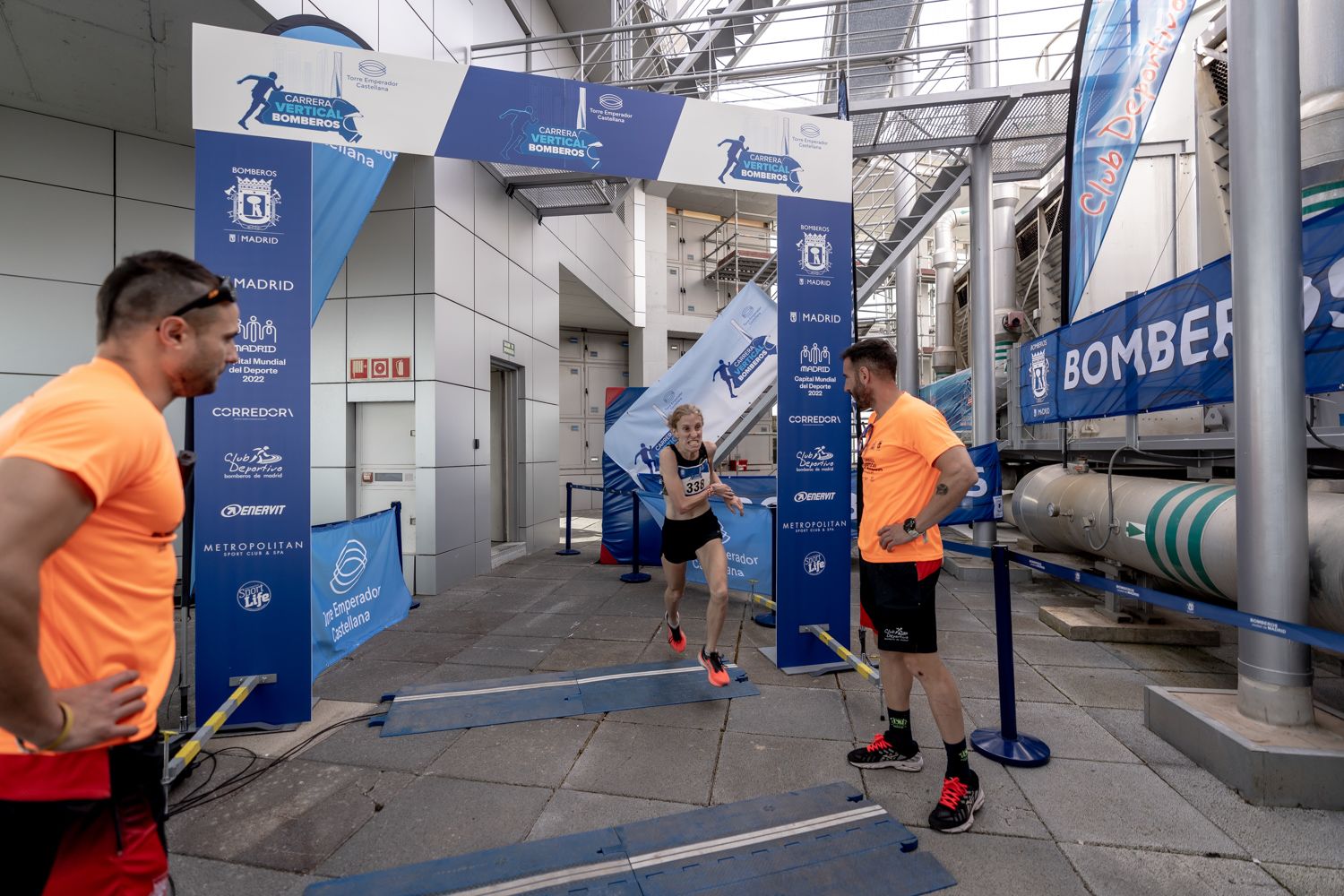 Todas las fotos de la Carrera Vertical Torre Emperador Castellana   @vsmphotoevents  08157
