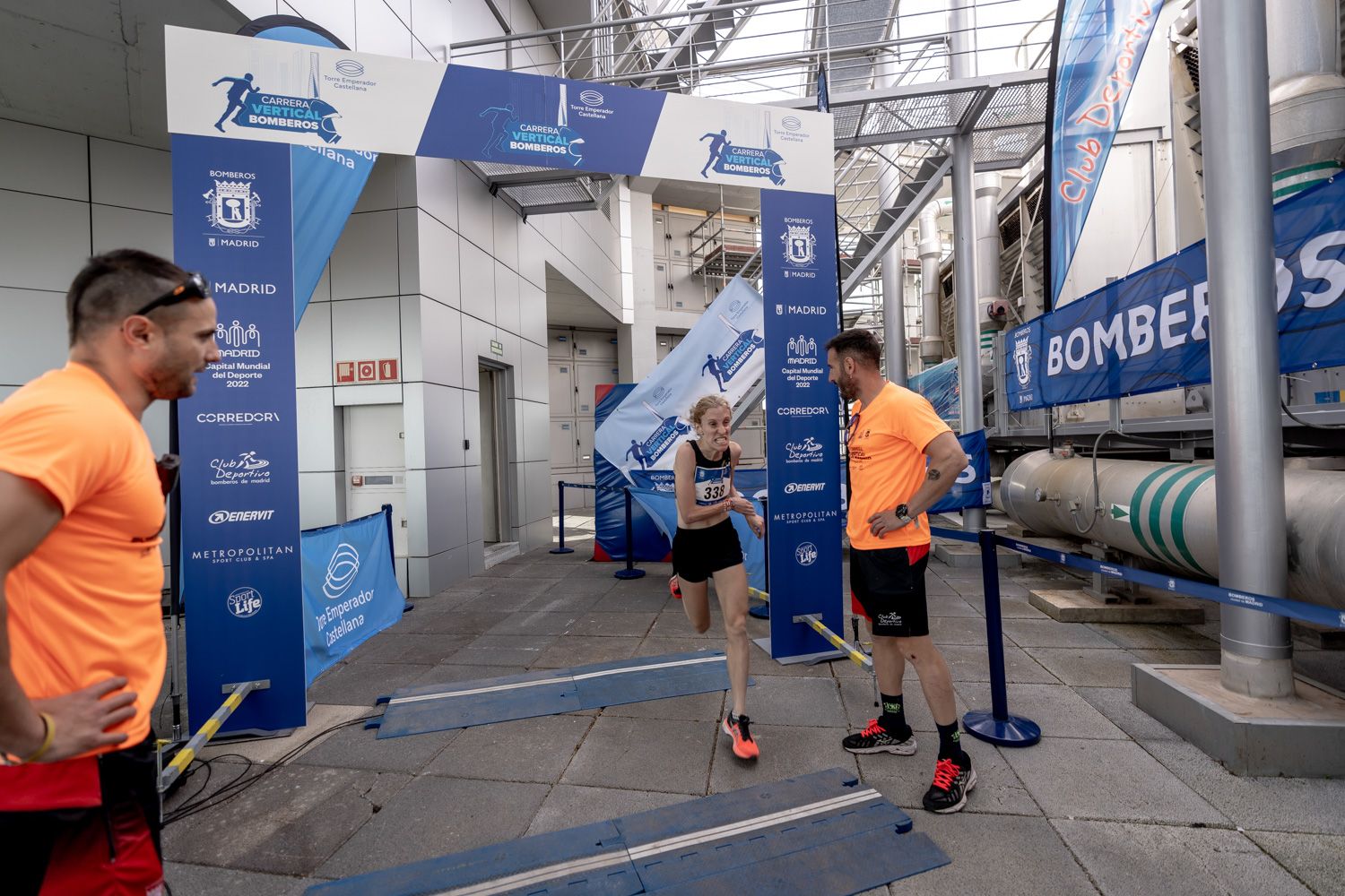 Todas las fotos de la Carrera Vertical Torre Emperador Castellana   @vsmphotoevents  08158