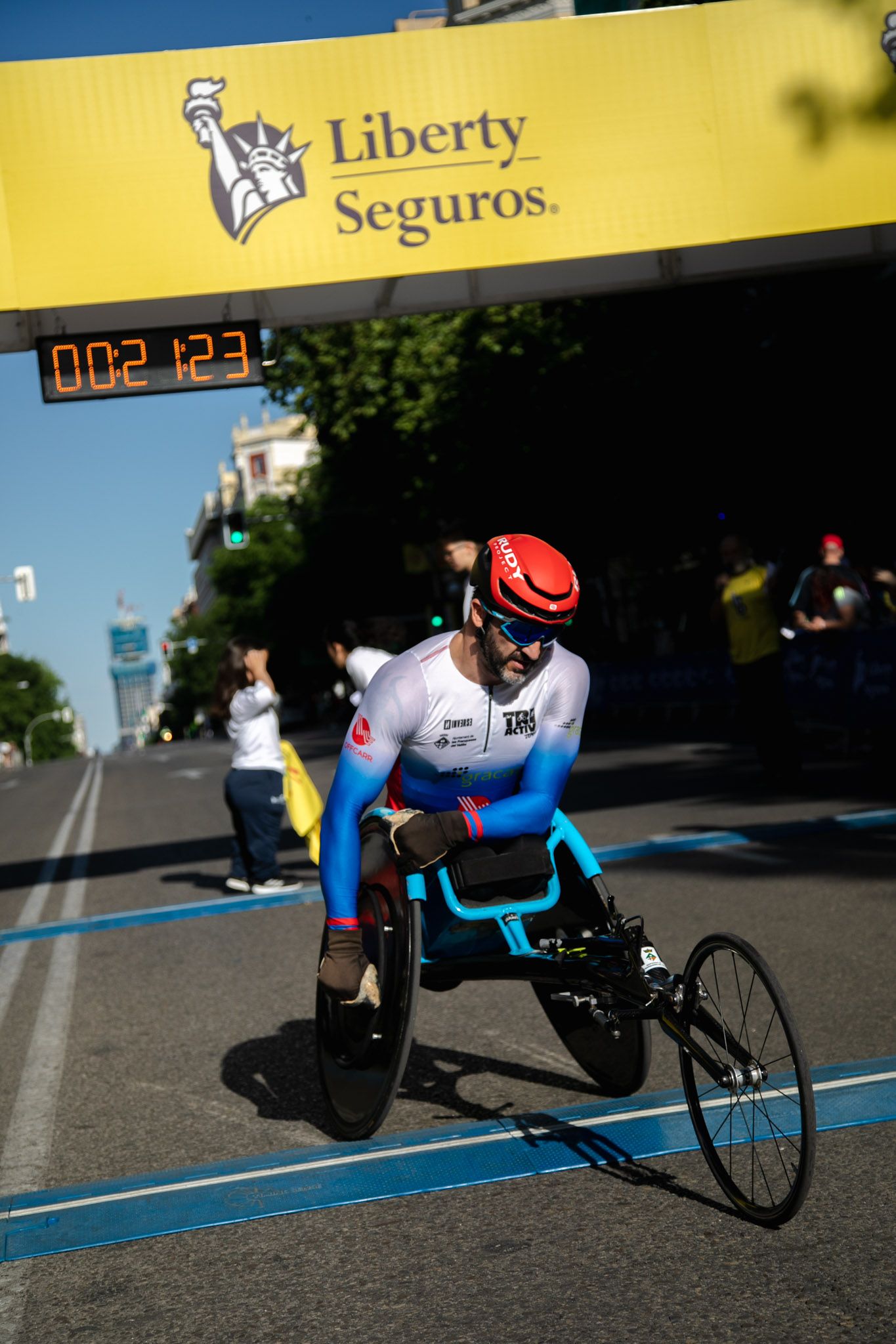 Las mejores fotos de la meta de la Carrera Liberty de Madrid   26