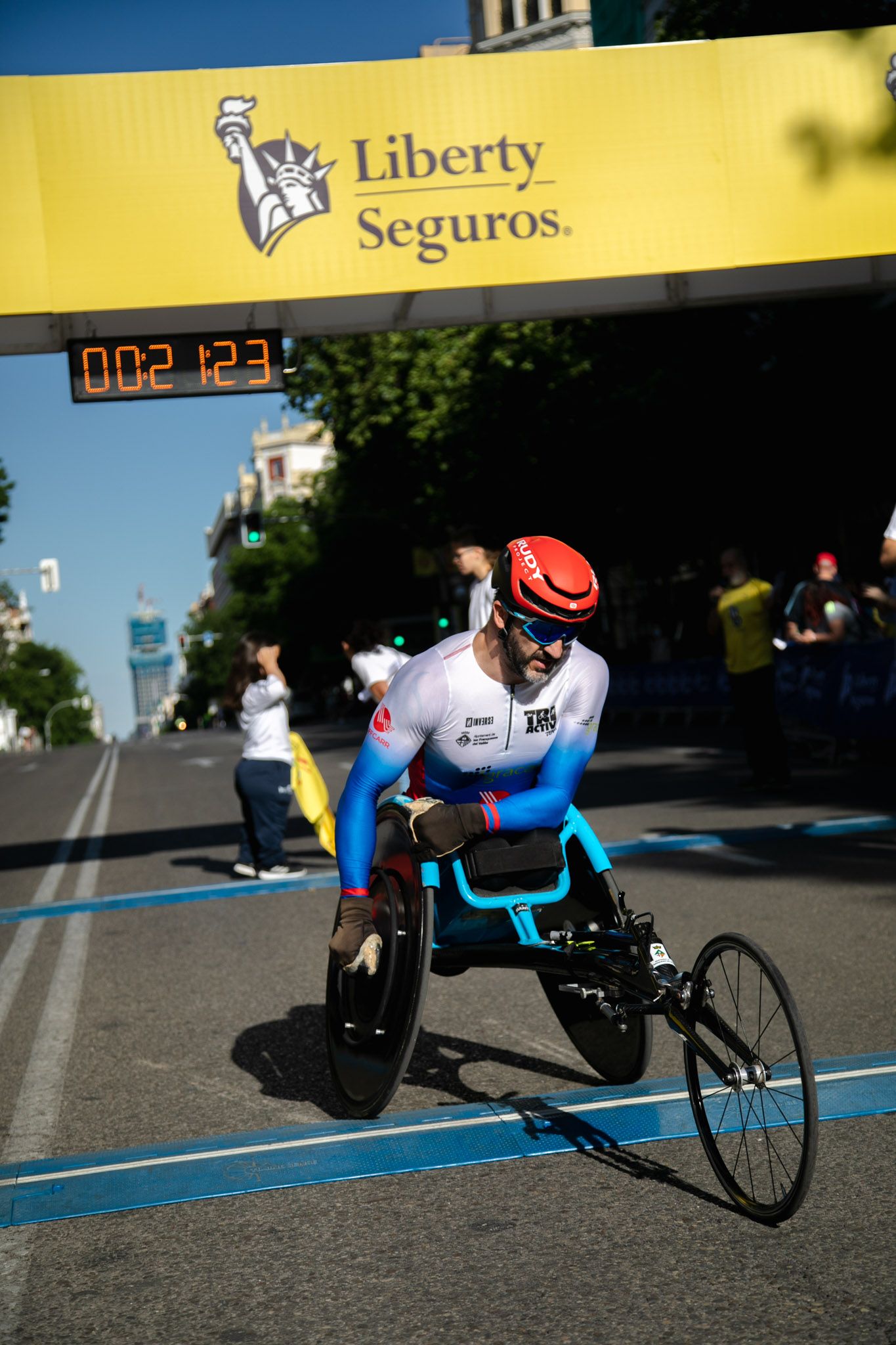 Las mejores fotos de la meta de la Carrera Liberty de Madrid   27
