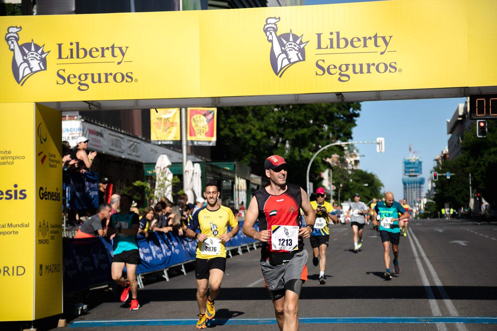 Las mejores fotos de la meta de la Carrera Liberty de Madrid   366