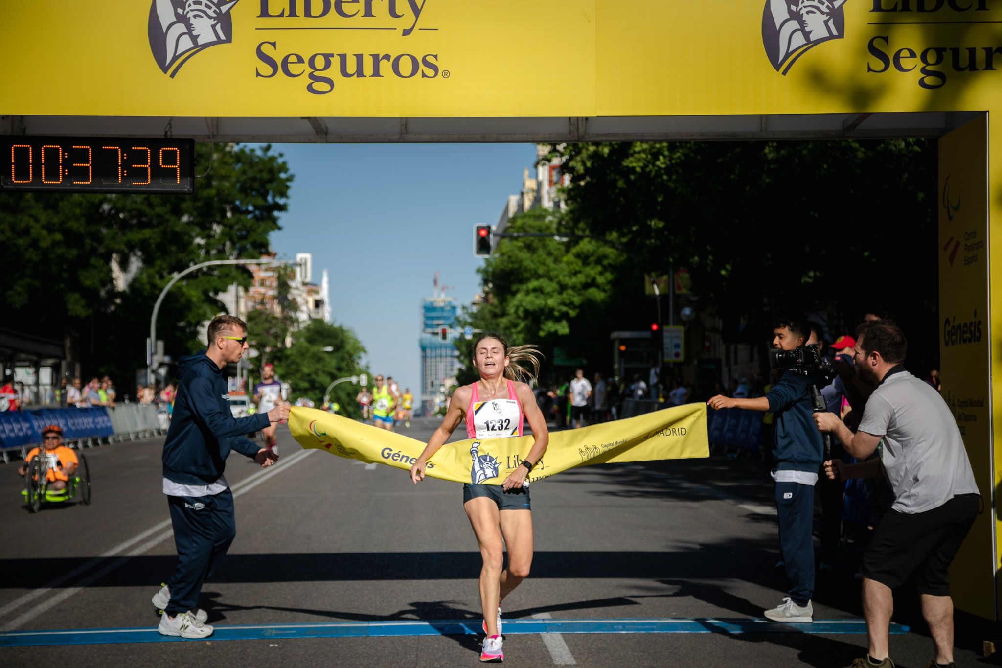 Las mejores fotos de la meta de la Carrera Liberty de Madrid   250