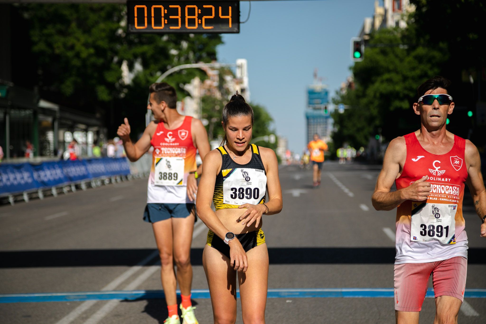 Las mejores fotos de la meta de la Carrera Liberty de Madrid   264
