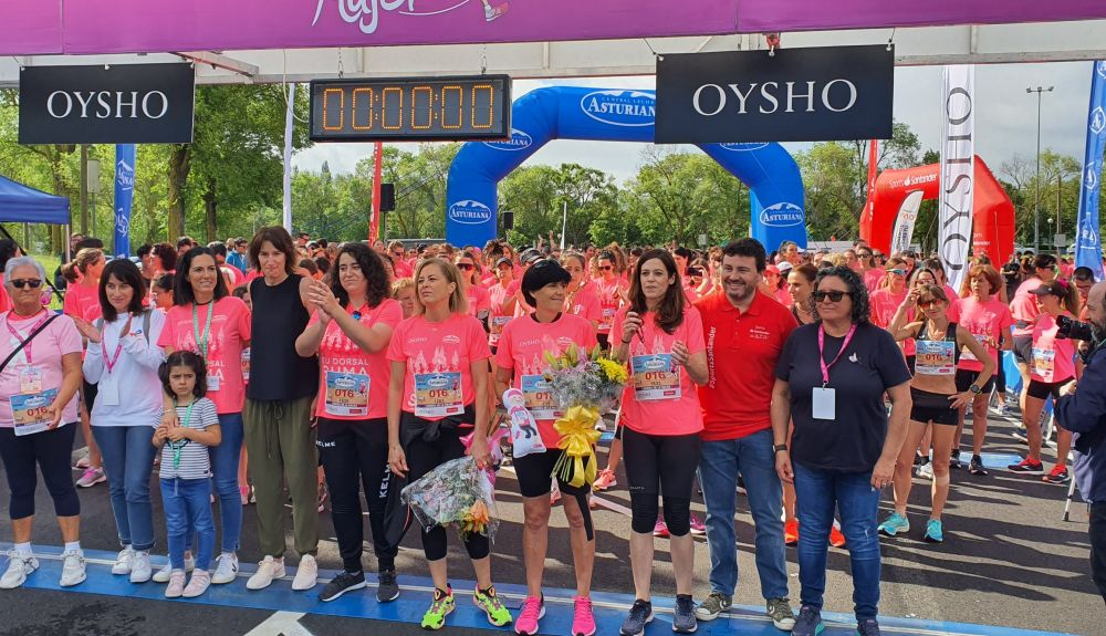 Emotivo homenaje en la salida de la Carrera de la Mujer de Vitoria – Gasteiz