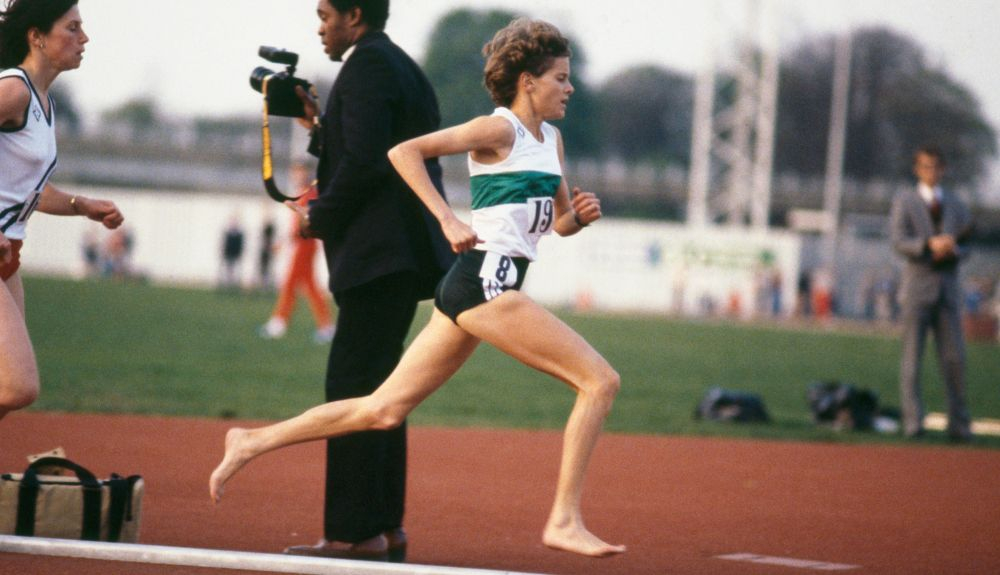 Zola Budd fue una de las atletas que corrió descalza durante toda su carrera deportiva.