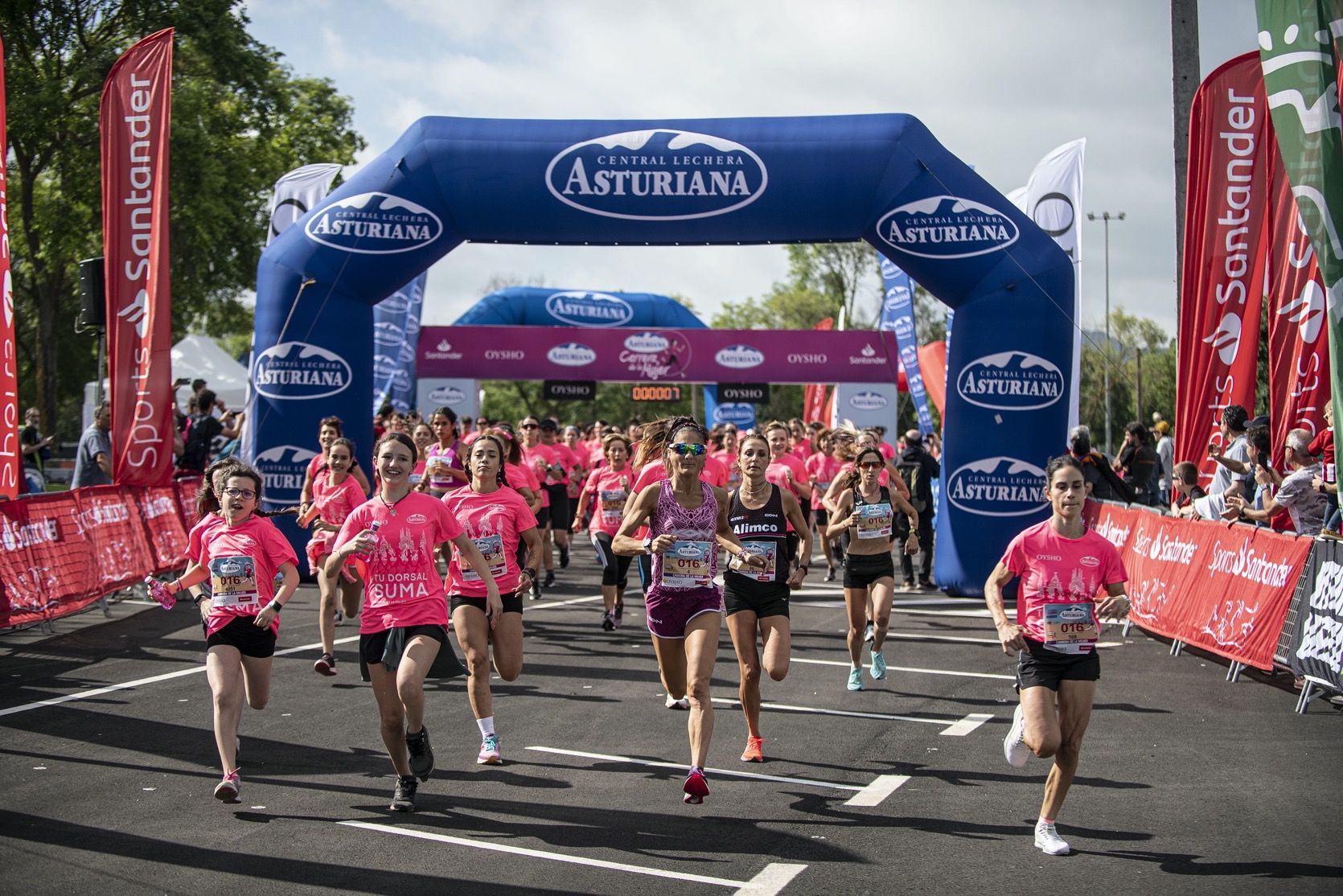 Todas las fotos de la Carrera de la Mujer de Vitoria Gasteiz 510516 