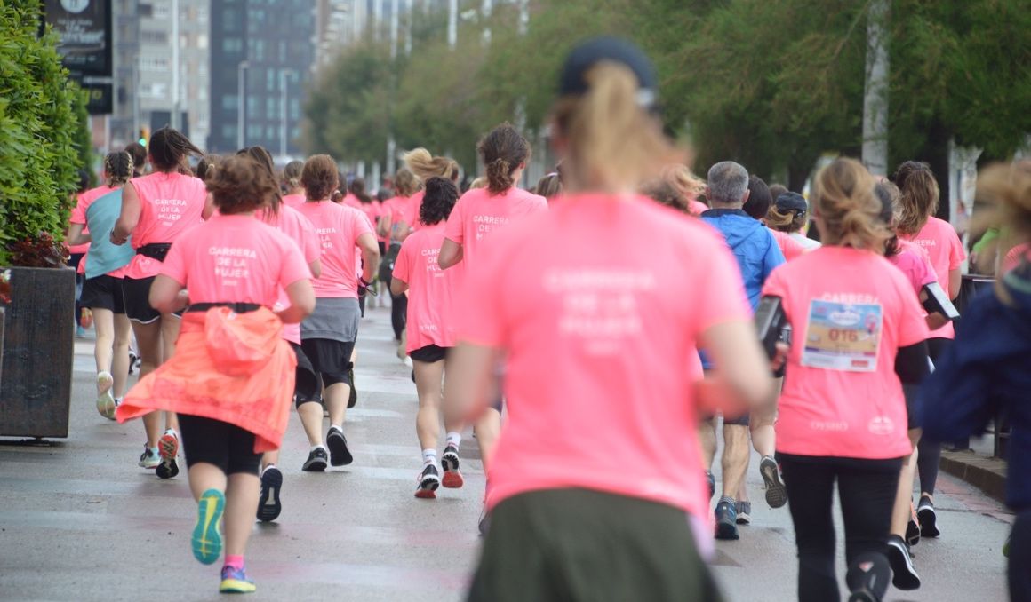 Todas las fotos de la Carrera de la Mujer de Gijón 2022. CARRERA DE LA MUJER.