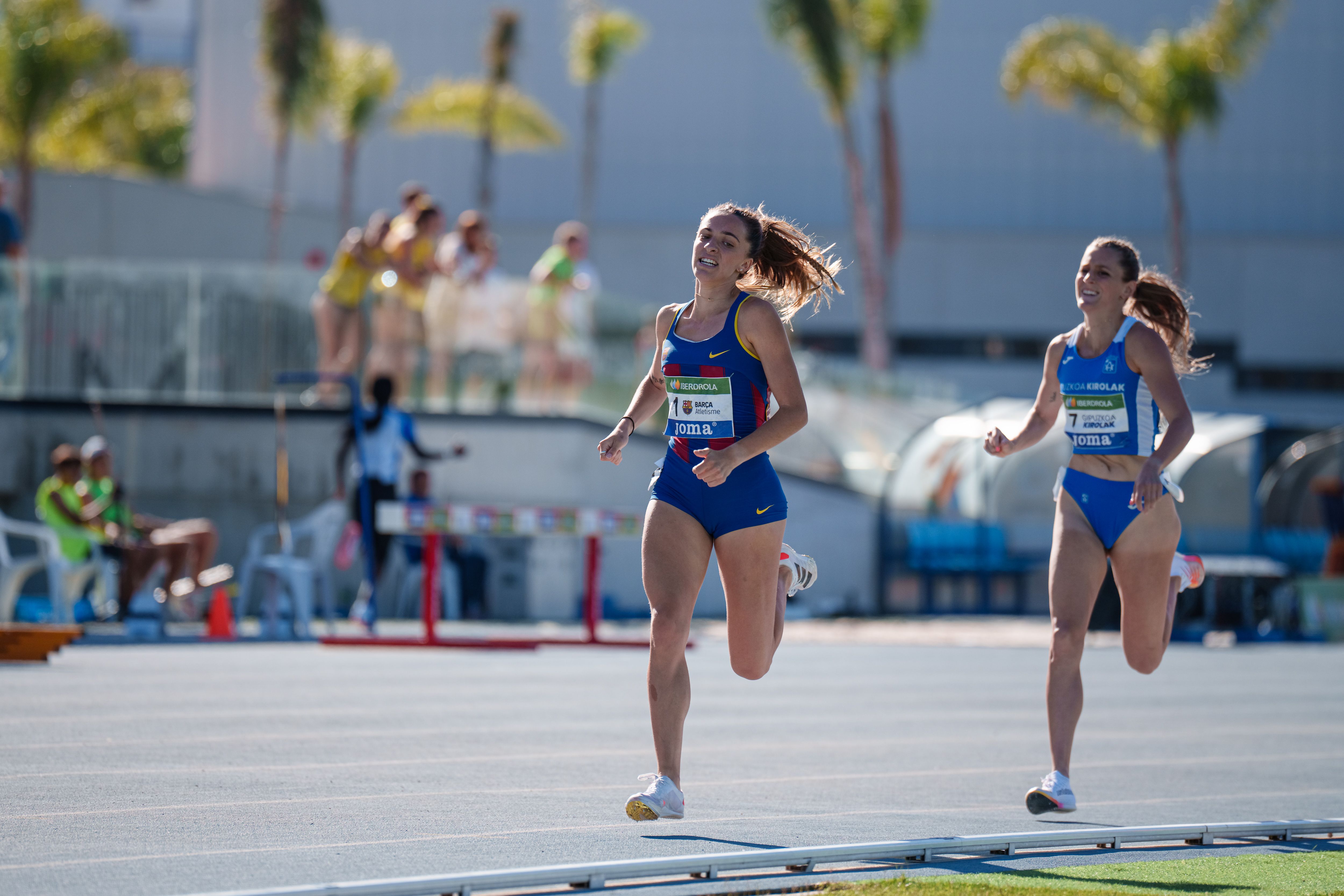 Lucía Pinacchio y Lorea Ibarzabal, dos de las favoritas en los 800 metros. SPORTMEDIA. Lucía Pinacchio y Lorea Ibarzabal, dos de las favoritas en los 800 metros. SPORTMEDIA.