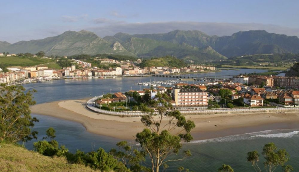 Un lugar único para correr, la playa de Vega, entre Llanes y Ribadesella. AYUNTAMIENTO DE RIBADESELLA.2