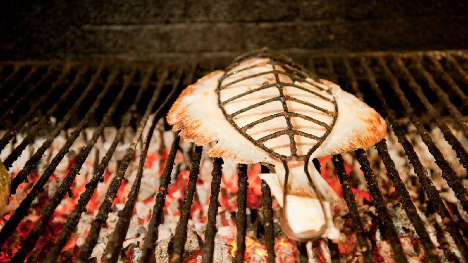 El rodaballo a la parrilla será el mejor premio a una ruta plagada de buenas vistas. El rodaballo a la parrilla será el mejor premio a una ruta plagada de buenas vistas.