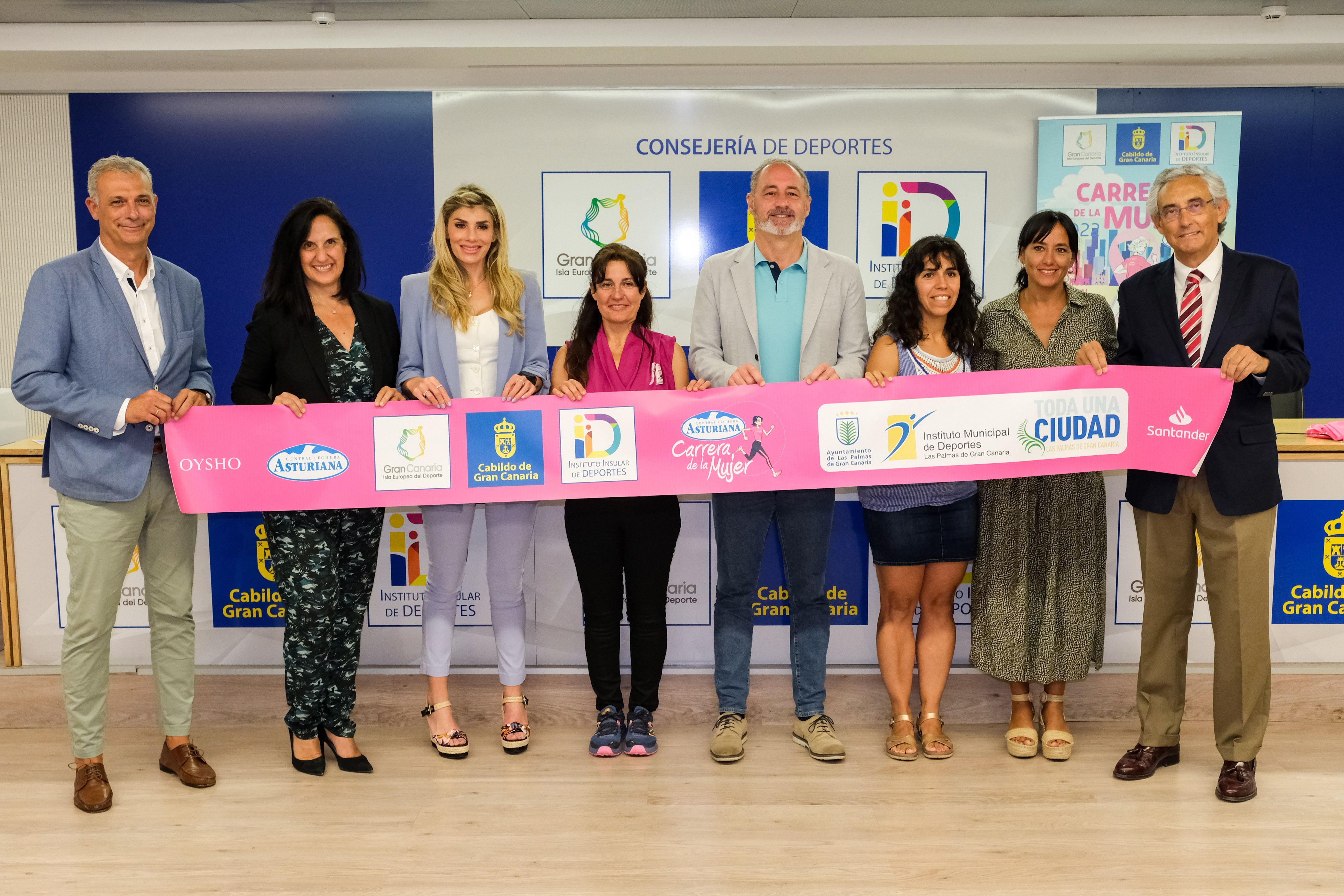 Acto de presentación de la Carrera de la Mujer Central Lechera Asturiana de Gran Canaria.