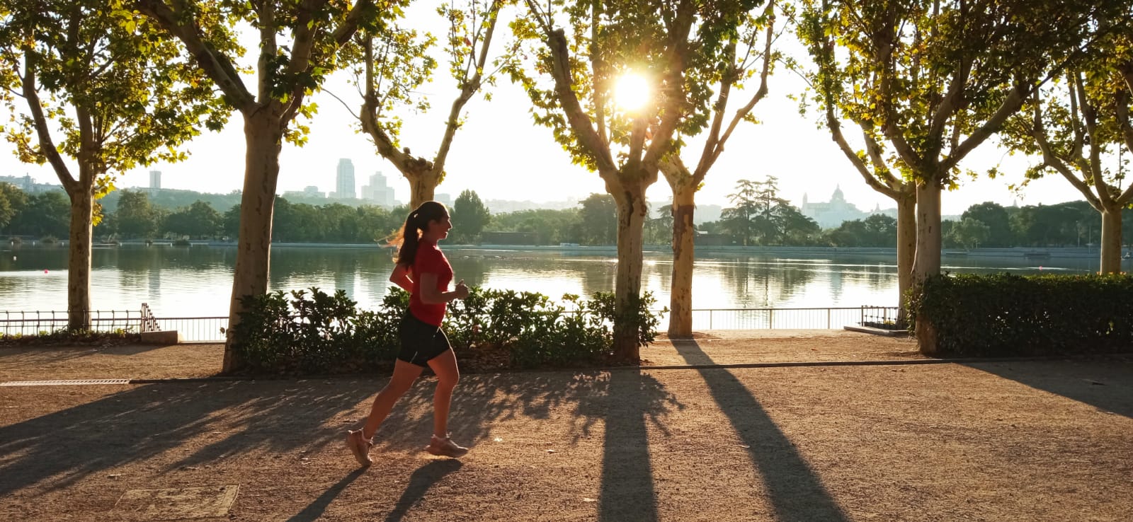 El mejor lugar para correr en Madrid se encuentra en la Casa de Campo y la zona del río Manzanares, por donde discurre la ruta que hoy te proponemos.