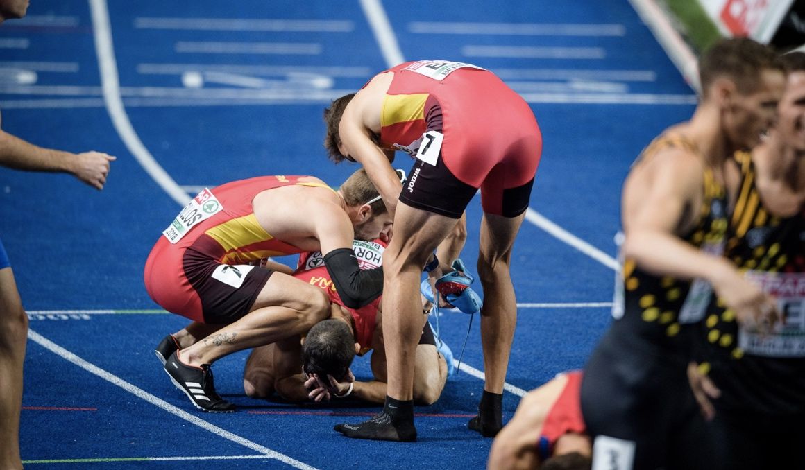 Una imagen del último Campeonato de Europa con los componentes españoles del 4x400m masculino celebrando su medalla de bronce. SPORTMEDIA.