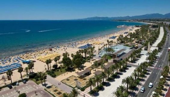 En Salou te puedes atiborrar del sol... y de kilómetros. salou.com. En Salou te puedes atiborrar del sol... y de kilómetros. salou.com.
