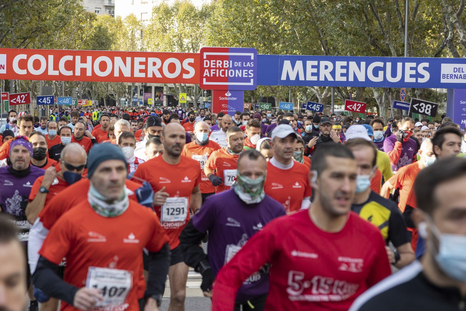 ¿Merengues o colchoneros? Tú verás con quién corres el próximo 13 de noviembre.