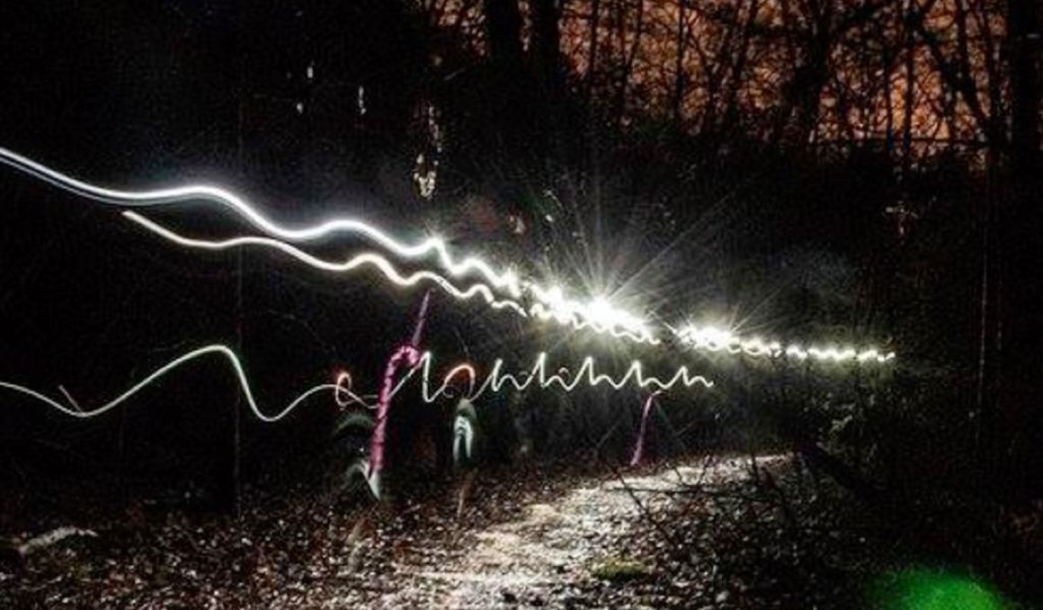 Participar en una carrera nocturna es toda una aventura.