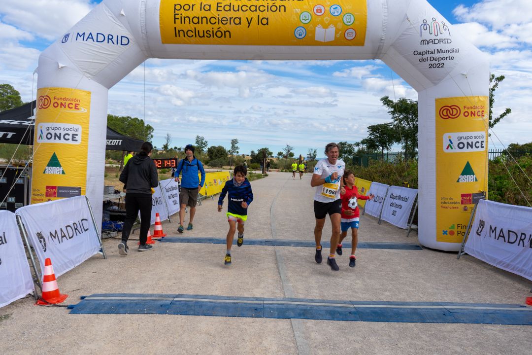 Carrera Solidaria por la Educación Financiera y la Inclusión 195