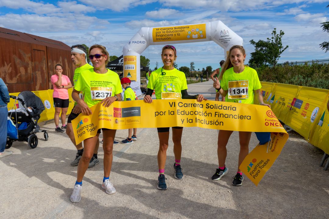 Carrera Solidaria por la Educación Financiera y la Inclusión 211