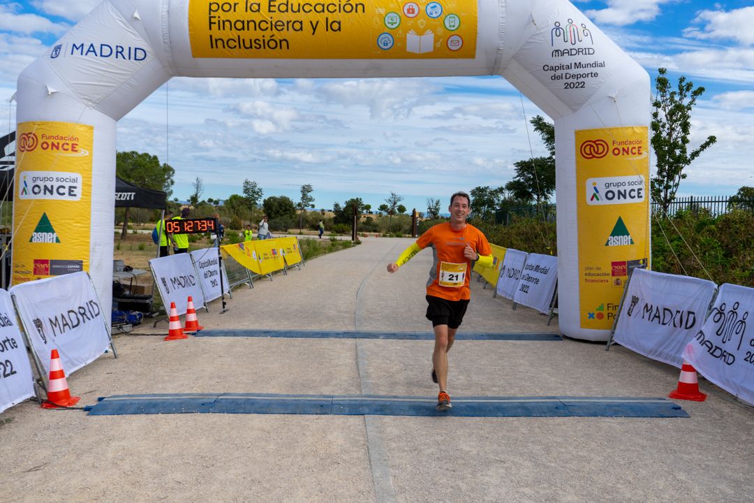 Carrera Solidaria por la Educación Financiera y la Inclusión 221