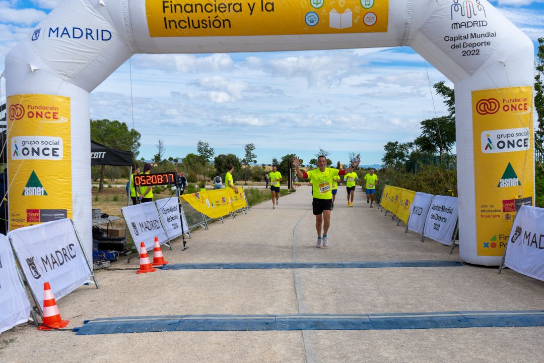 Carrera Solidaria por la Educación Financiera y la Inclusión 225