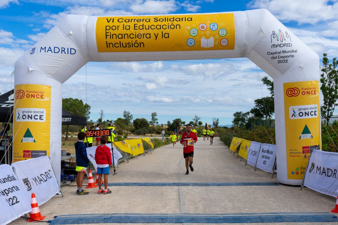 Carrera Solidaria por la Educación Financiera y la Inclusión 241