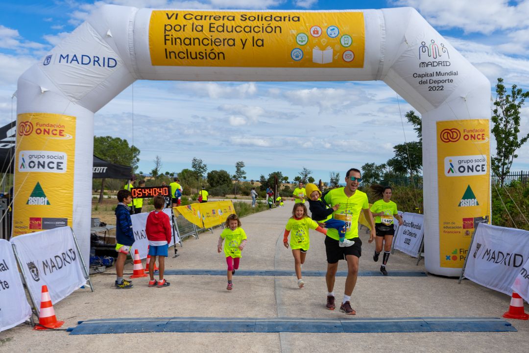 Carrera Solidaria por la Educación Financiera y la Inclusión 242