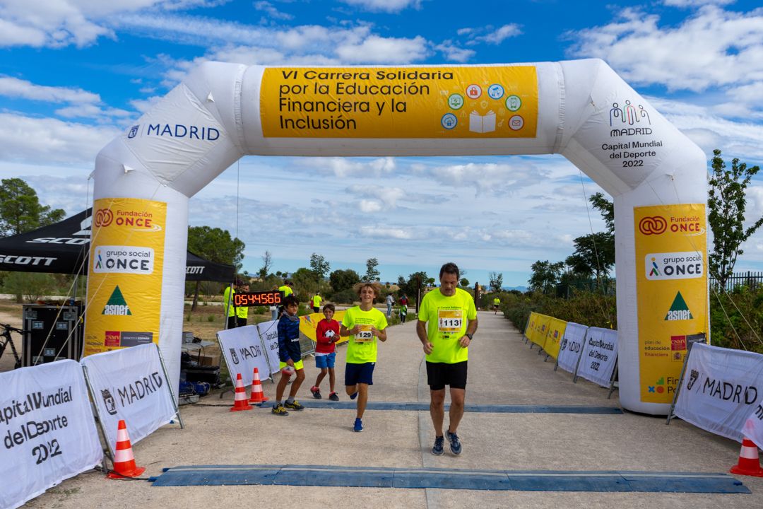 Carrera Solidaria por la Educación Financiera y la Inclusión 243